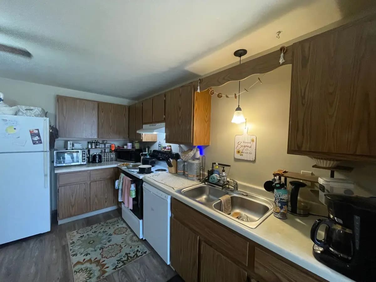 Green Bay apartments for rent - Property image - Bayview Estates - 2