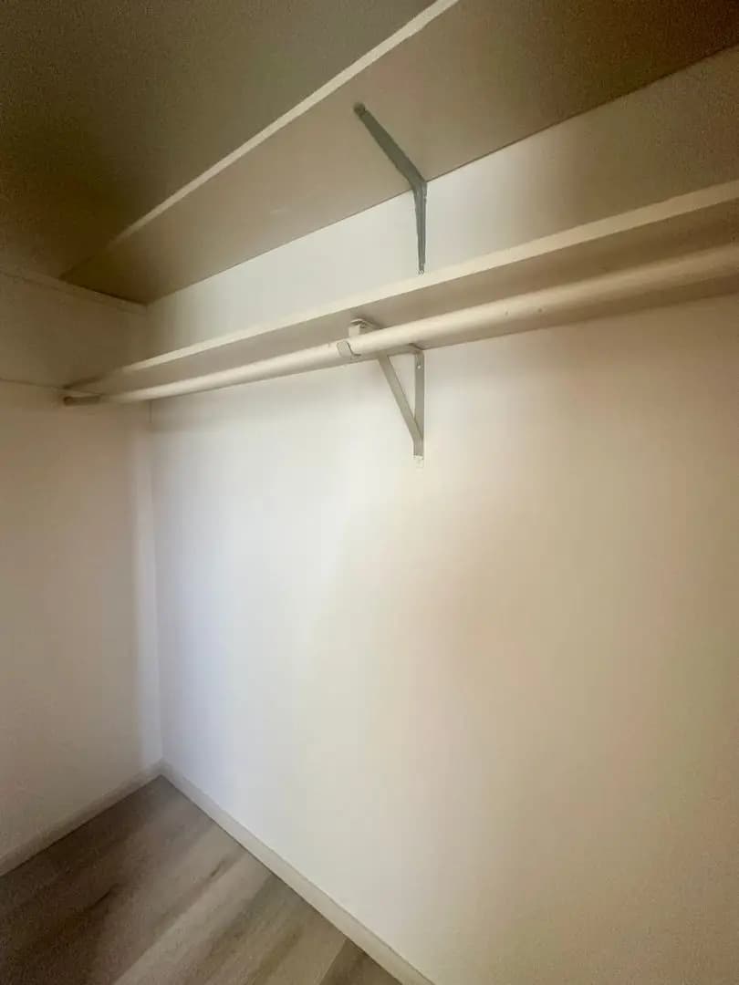 111-127 S. Platten St. - Apartment - 22