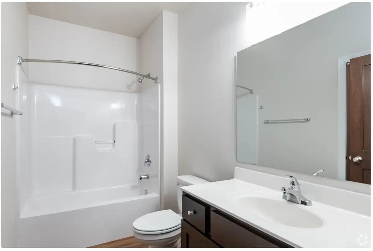 Sand Lake Apartments - Apartment - 2