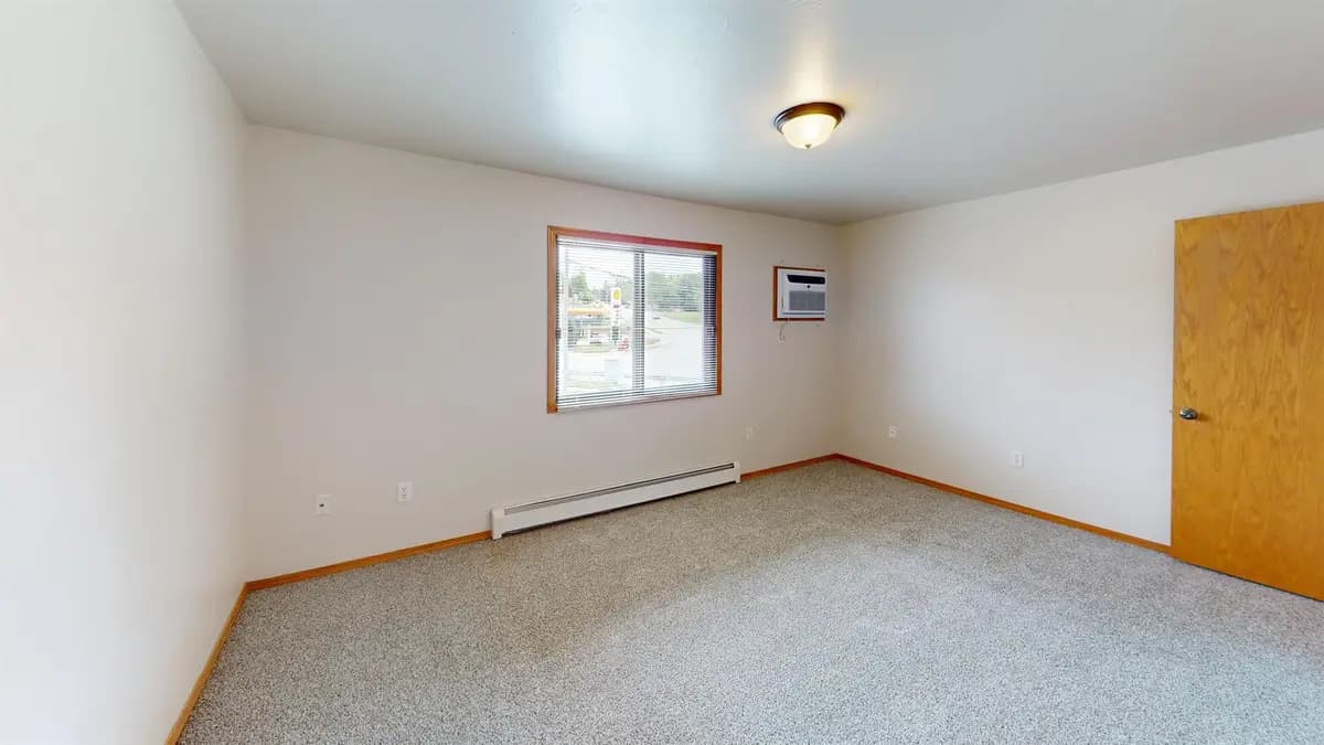 Cedar Lake Apartments - Apartment - 7