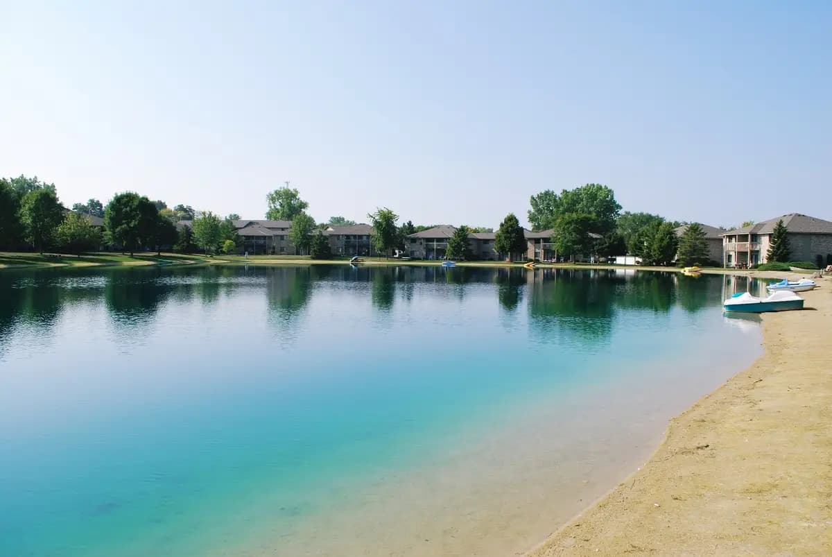 Cedar Lake Apartments - Apartment - 4