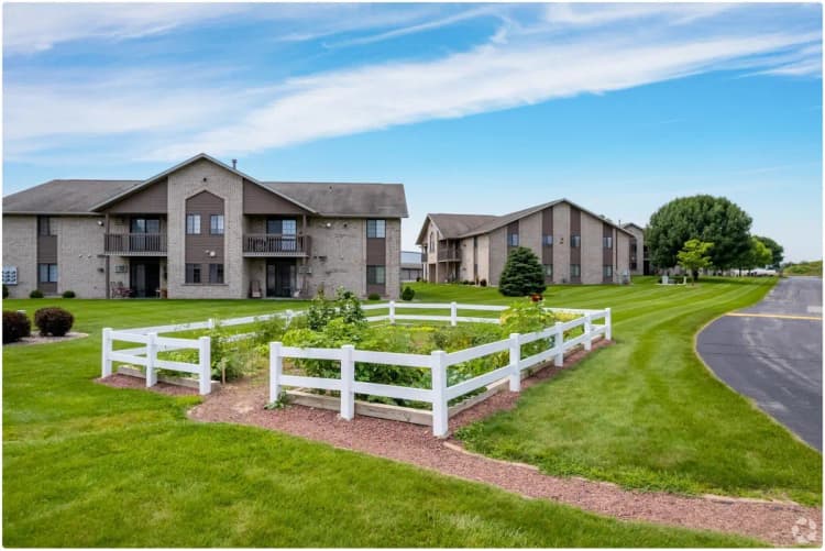 Green Bay apartments for rent - image - garden.jpg