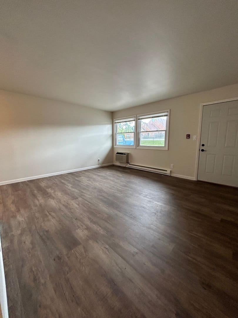 125 Bader St. - Apartment - 3