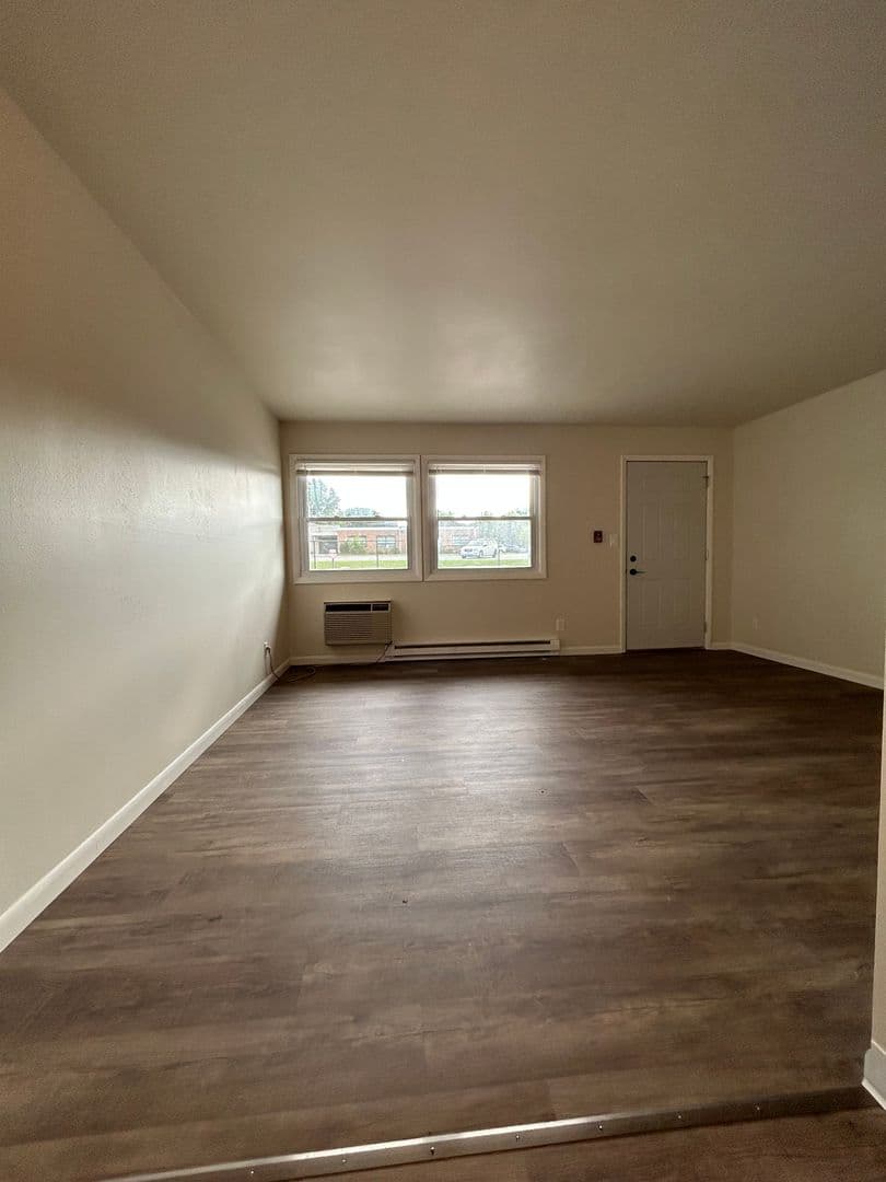 125 Bader St. - Apartment - 5