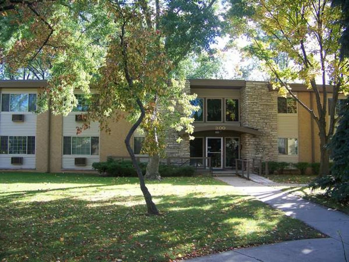 Green Bay apartments for rent - Property image - Nicolet Apartment Homes - 3