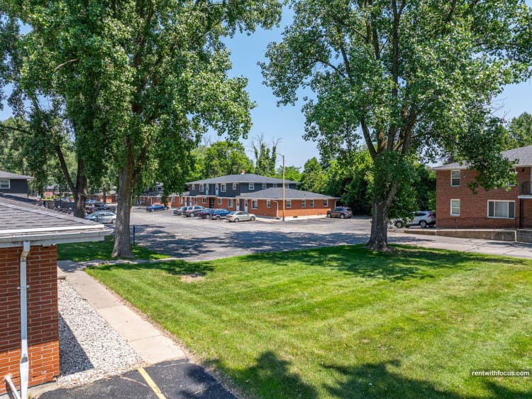 Green Bay apartments for rent - image - large.jpg.jpeg
