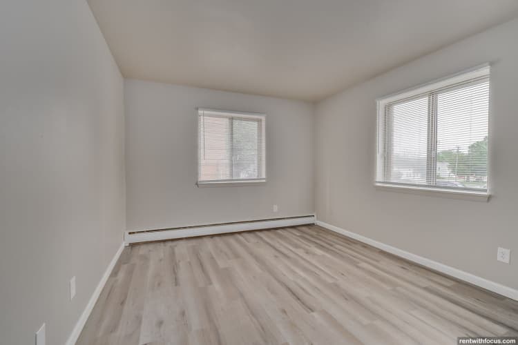 Green Bay apartments for rent - image - large (39).jpg