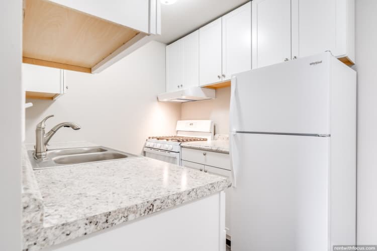 Green Bay apartments for rent - image - large (9).jpg