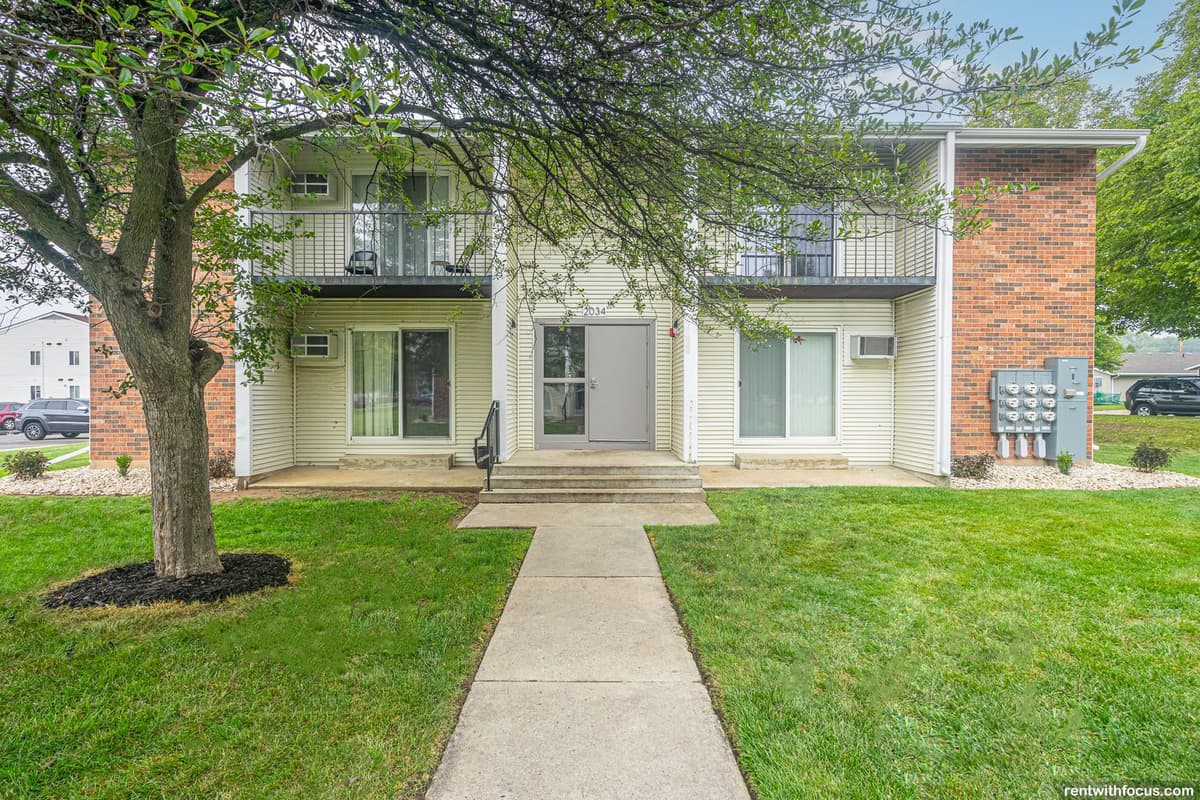 Green Bay apartments for rent - Property image - August Ridge - 1