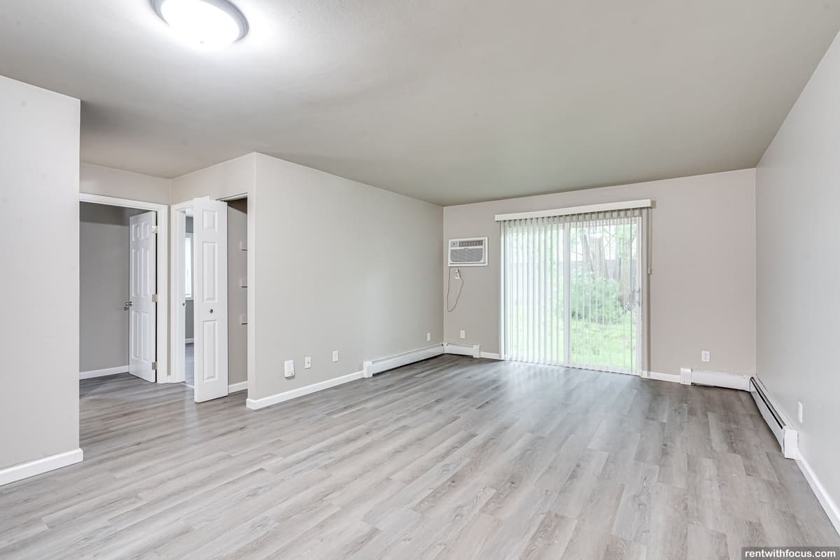 August Ridge - Apartment - 7