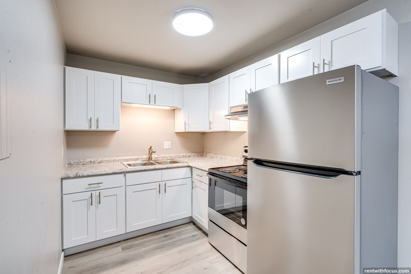 Green Bay apartments for rent - image - large (2).jpg