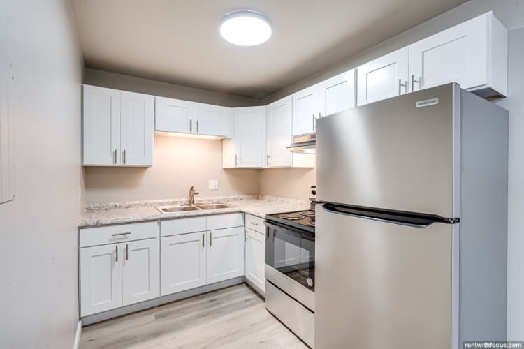 Green Bay apartments for rent - image - large (2).jpg