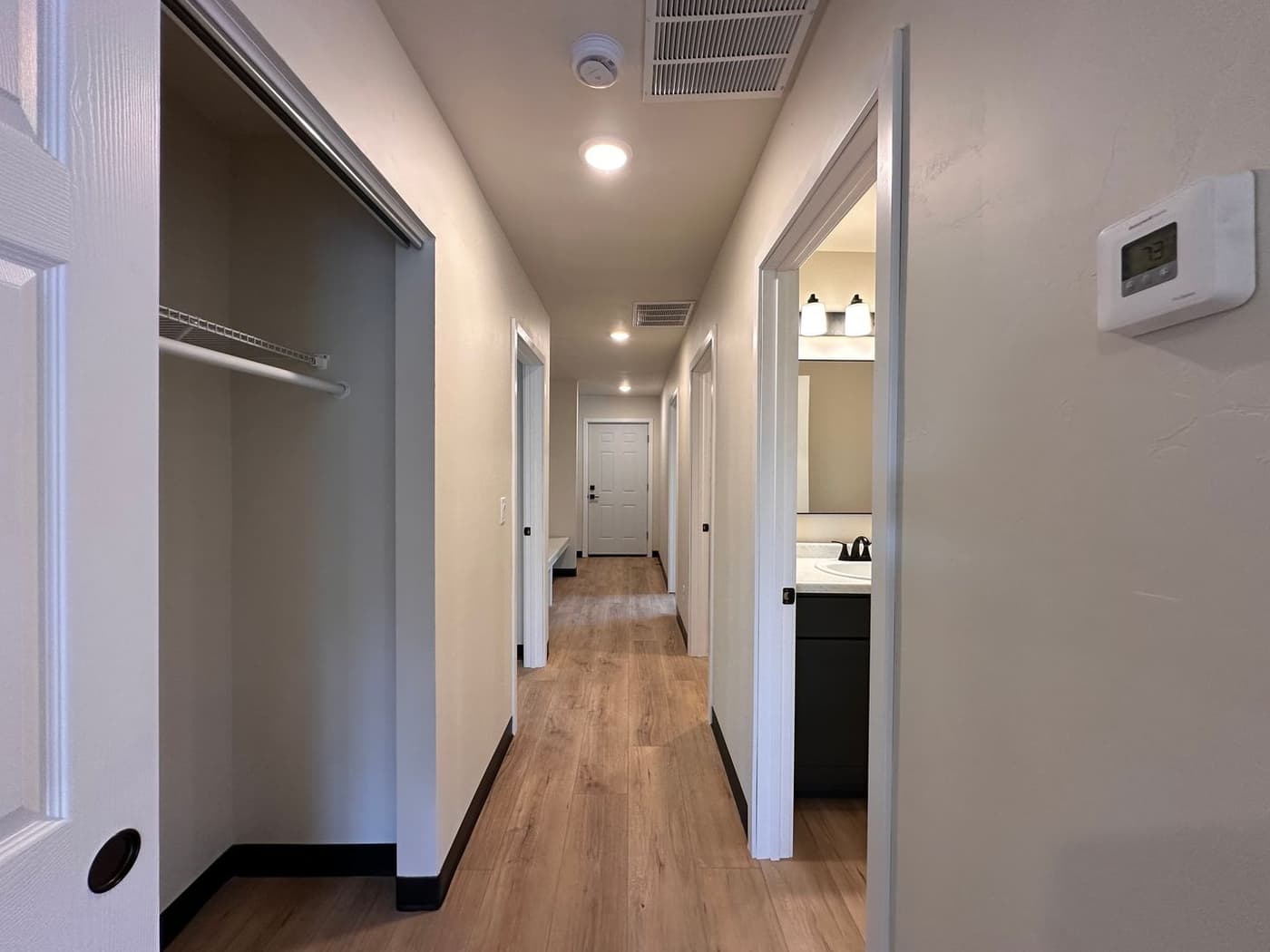 1661-1663 Amy Street - Apartment - 7