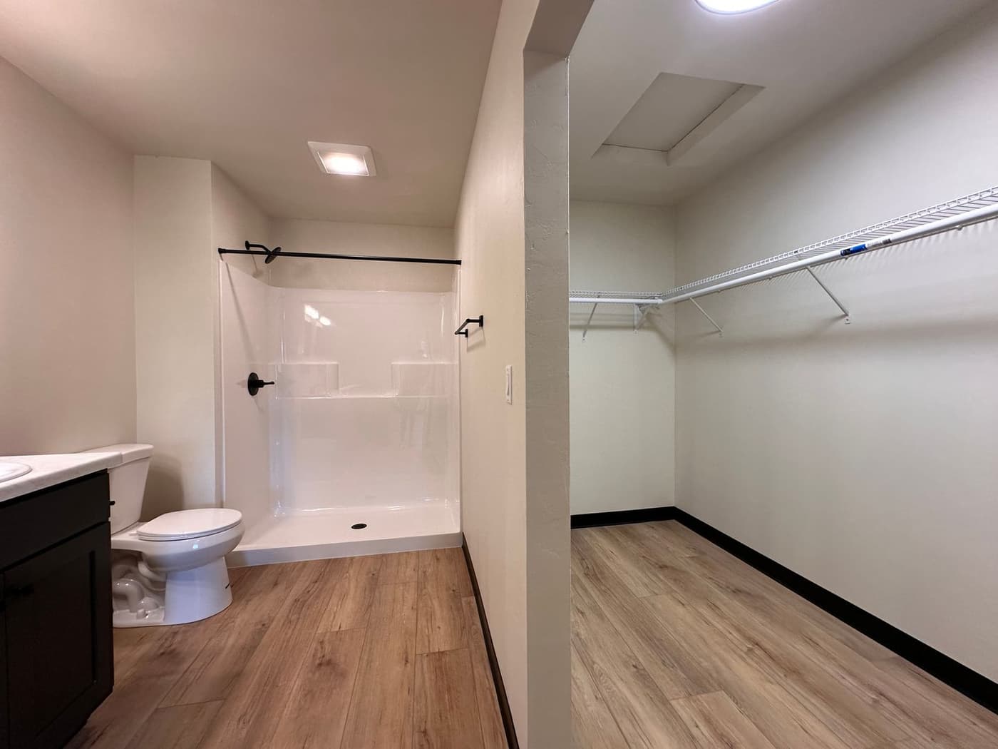 1661-1663 Amy Street - Apartment - 10