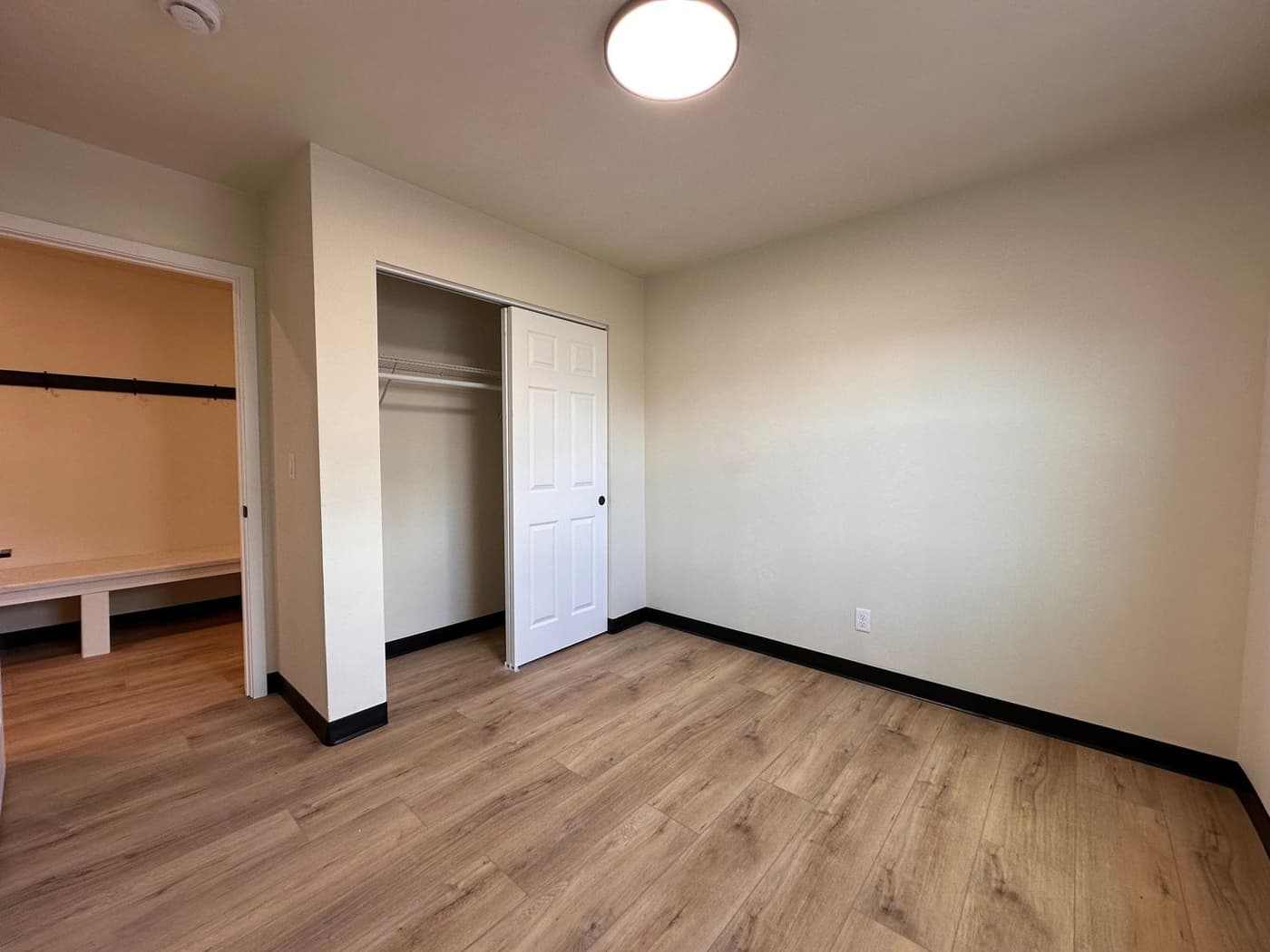 1661-1663 Amy Street - Apartment - 23