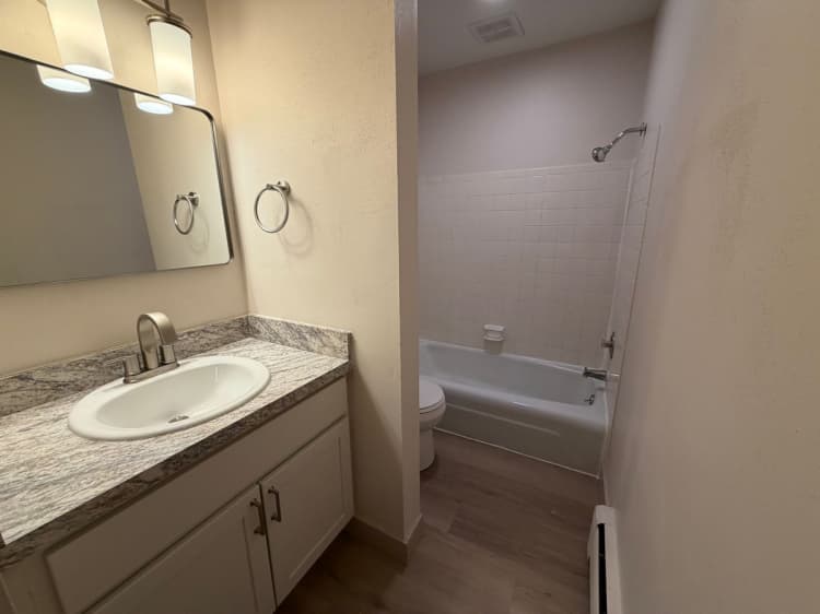 Green Bay apartments for rent - image - large (5).jpeg