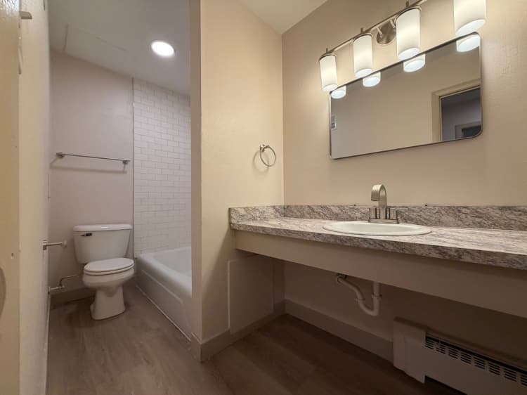 Green Bay apartments for rent - image - large (7).jpeg