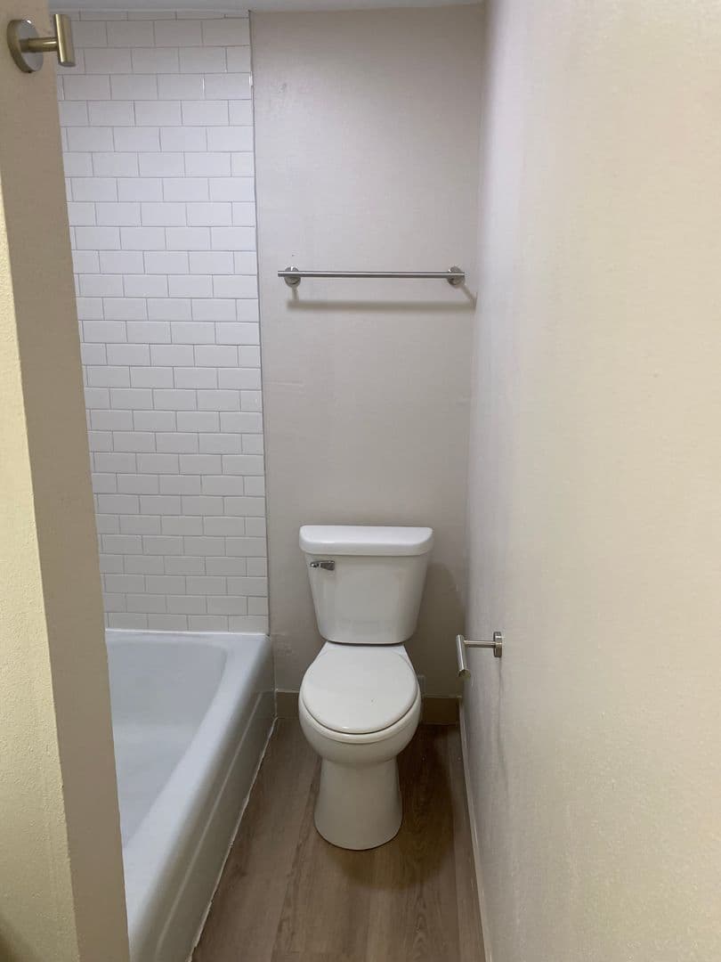 1680 Shawano Ave - Apartment - 67