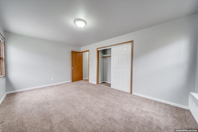Green Bay apartments for rent - image - large (13).jpg