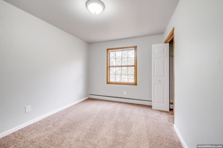 Green Bay apartments for rent - image - large (14).jpg