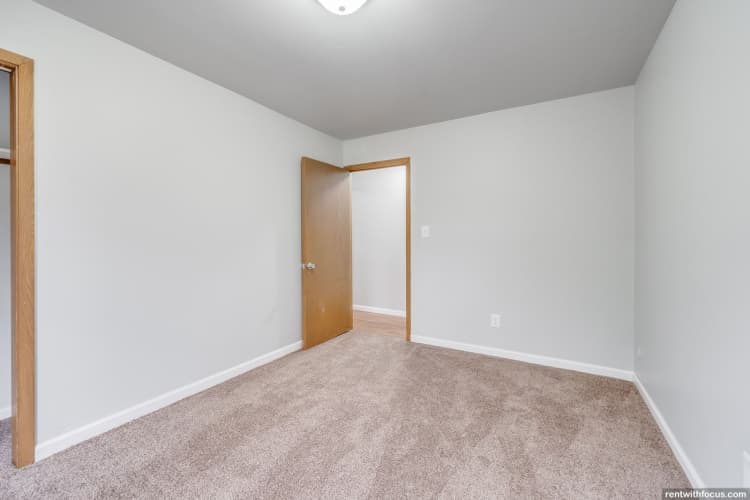 Green Bay apartments for rent - image - large (15).jpg