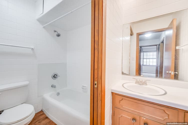 Green Bay apartments for rent - image - large (16).jpg