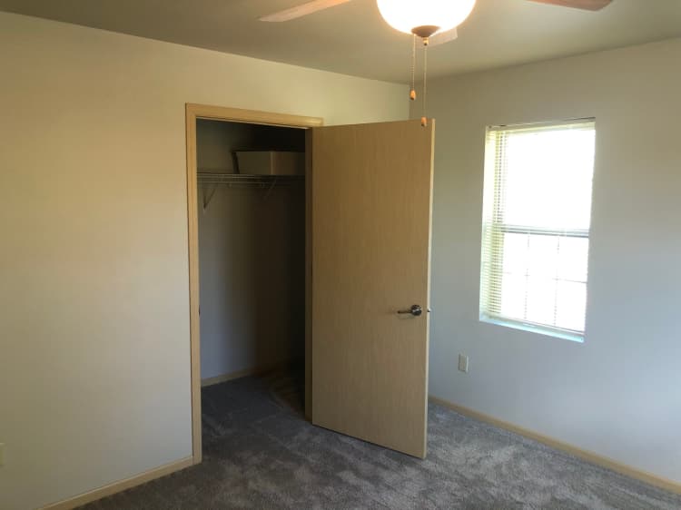 Green Bay apartments for rent - image - Bedroom-5-scaled.jpeg
