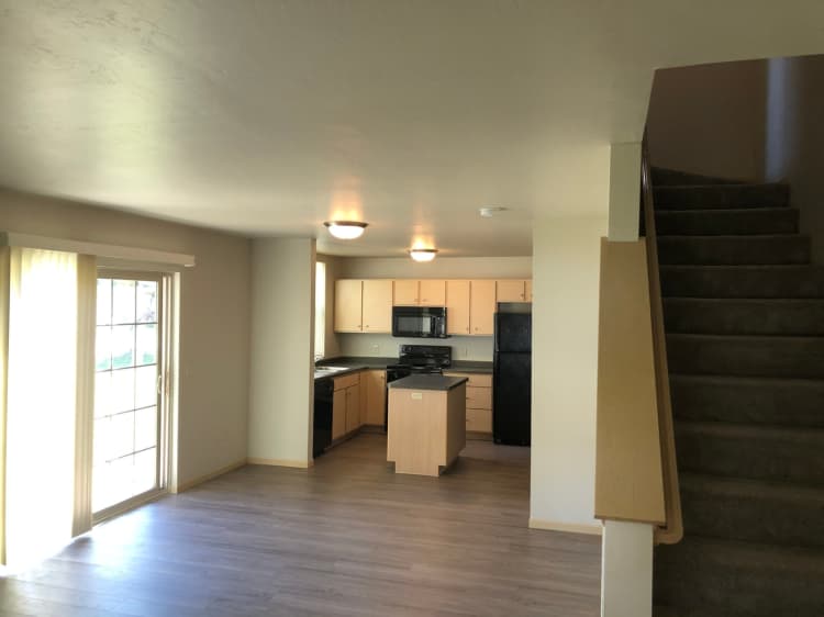Green Bay apartments for rent - image - LR-Kitchen-scaled.jpeg