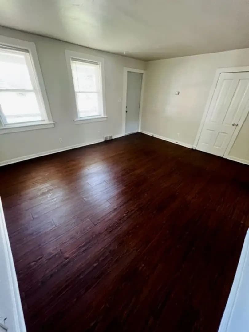 undefined apartments for rent - image - large (12).jpg - 2