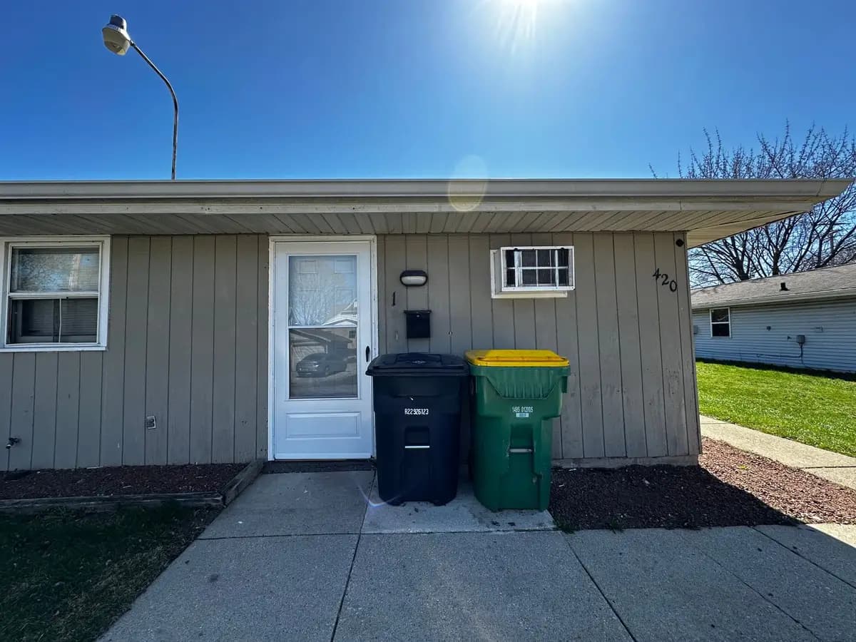 undefined apartments for rent - image - large (4).jpeg - 2