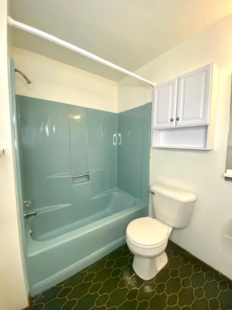 undefined apartments for rent - image - large (4).jpg - 3