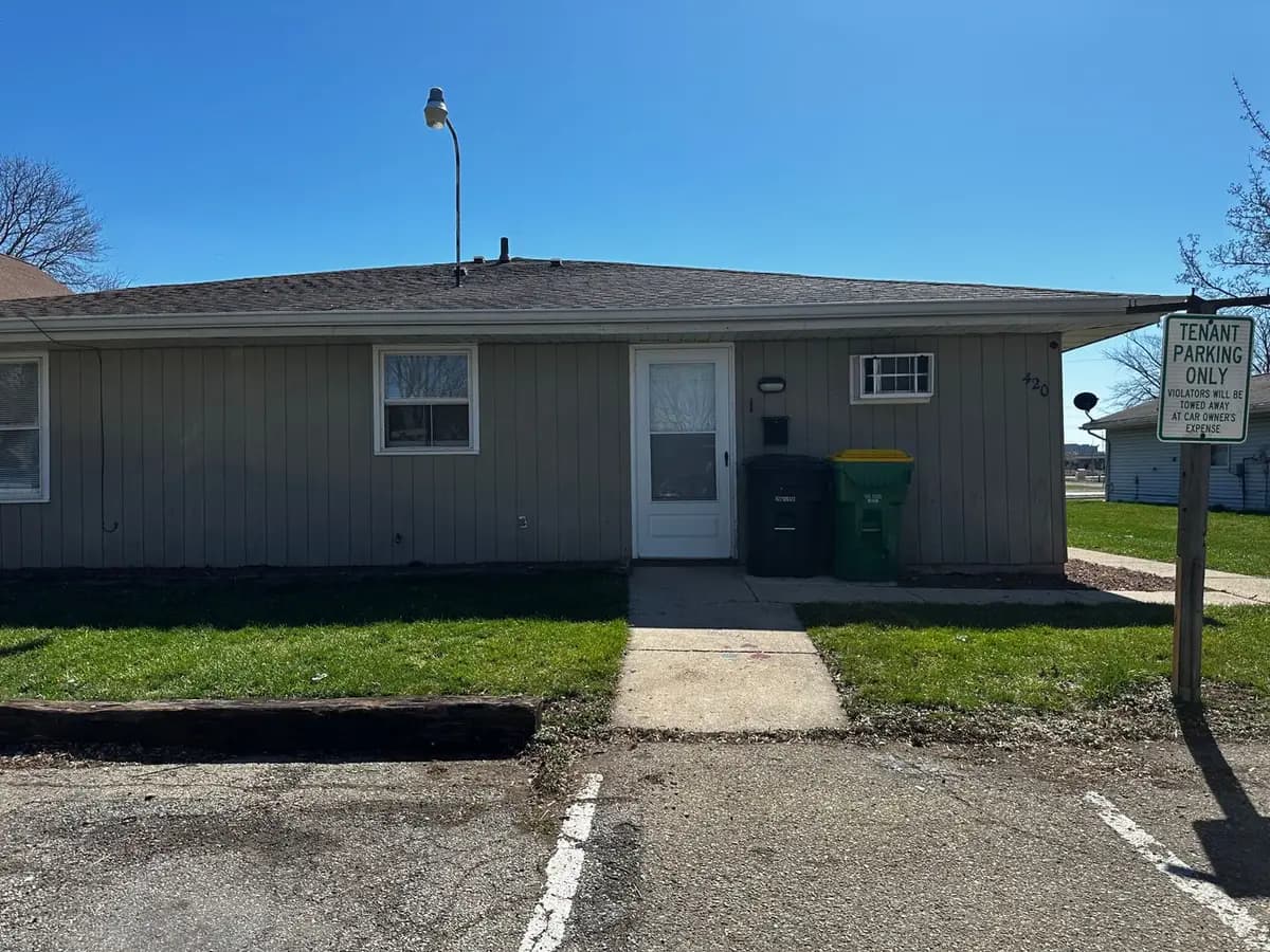 undefined apartments for rent - image - large (7).jpeg - 1