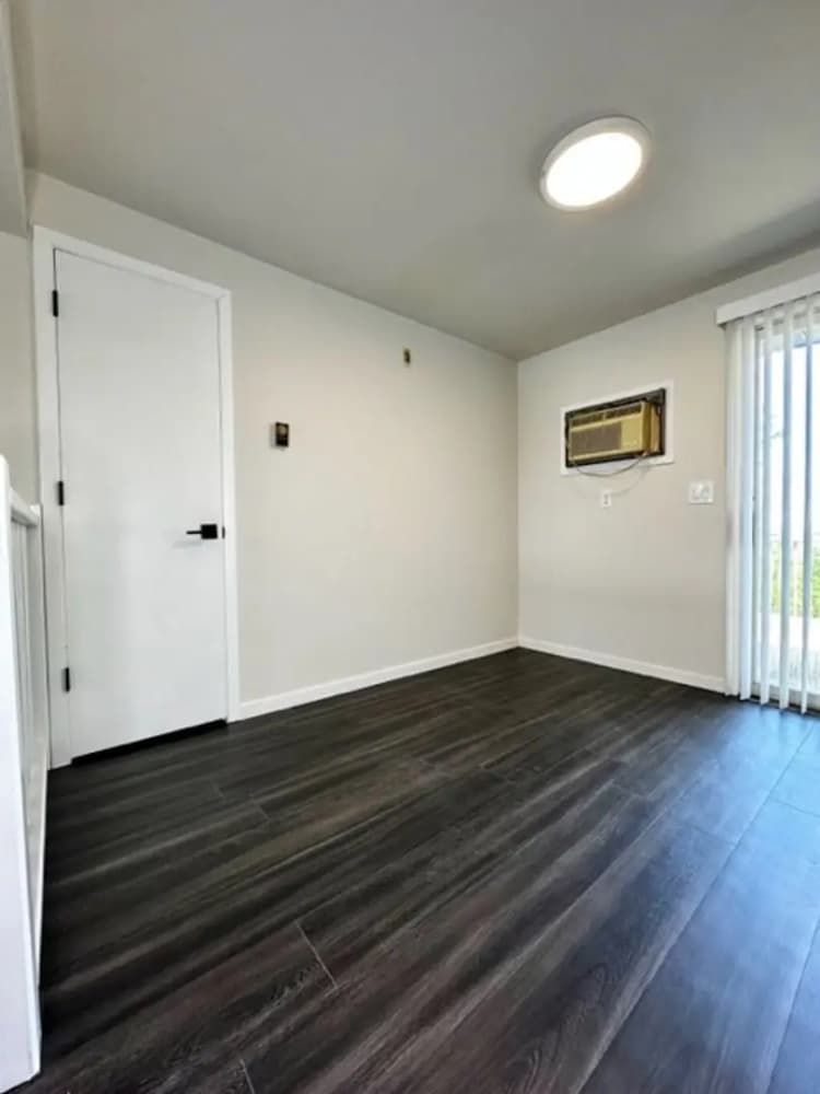 undefined apartments for rent - image - large (10).jpg