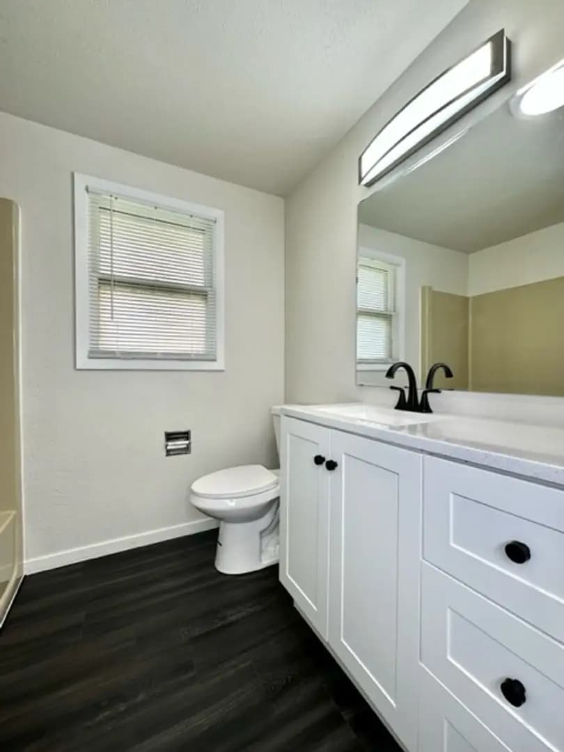 undefined apartments for rent - image - large (12).jpg - 2