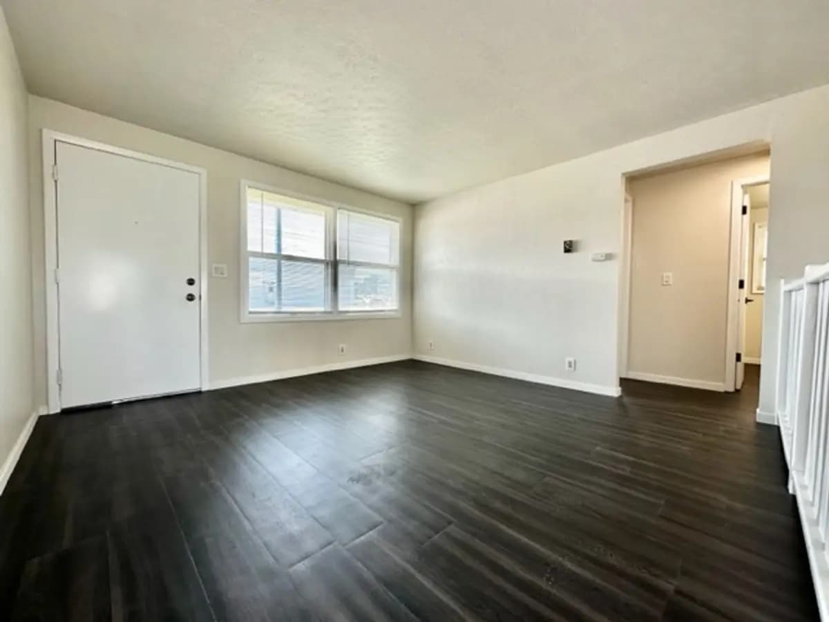 undefined apartments for rent - image - large (2).jpg - 0