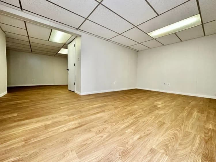 undefined apartments for rent - image - large (22).jpg