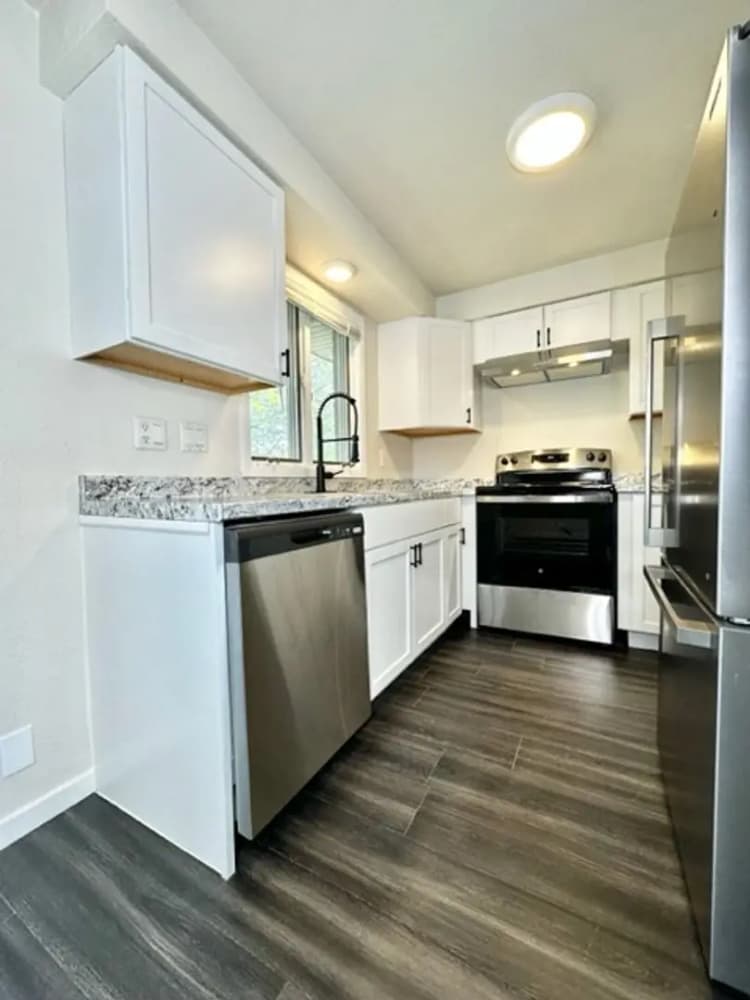 undefined apartments for rent - image - large (5).jpg