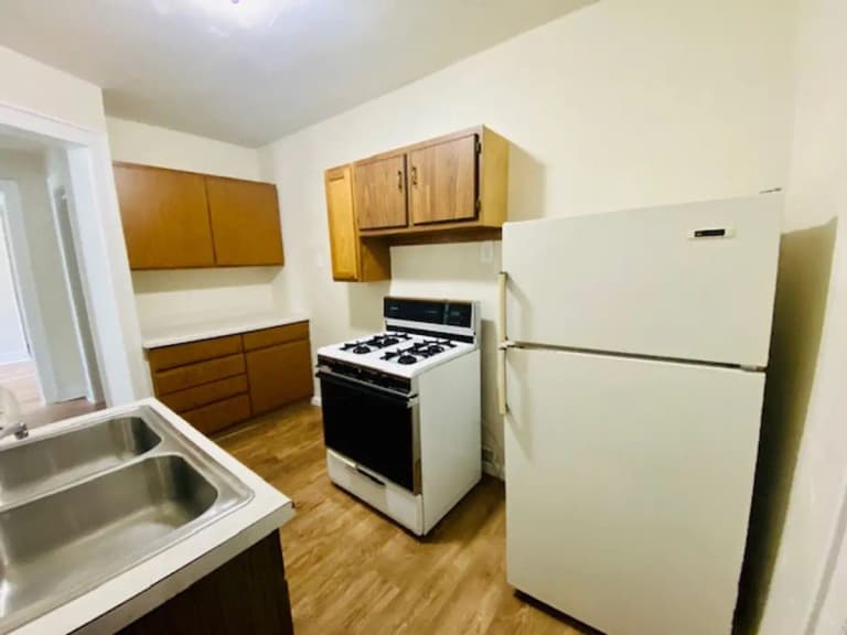 undefined apartments for rent - image - large (8).jpg