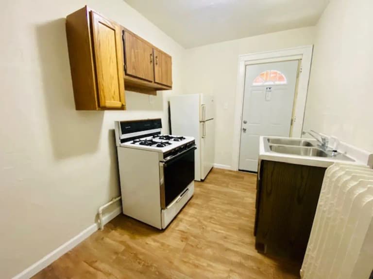 undefined apartments for rent - image - large (9).jpg