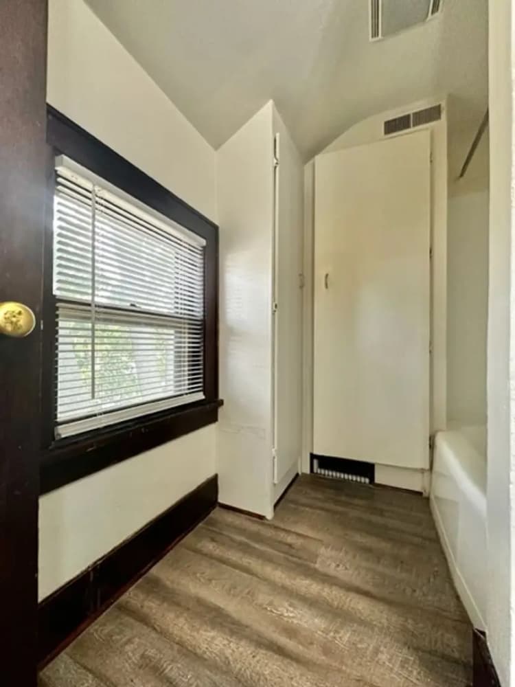 undefined apartments for rent - image - large (12).jpg