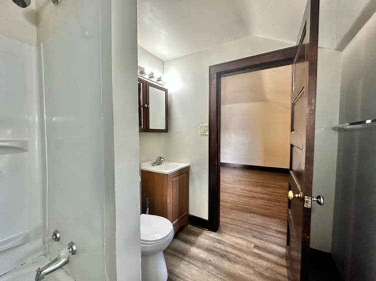 undefined apartments for rent - image - large (13).jpg