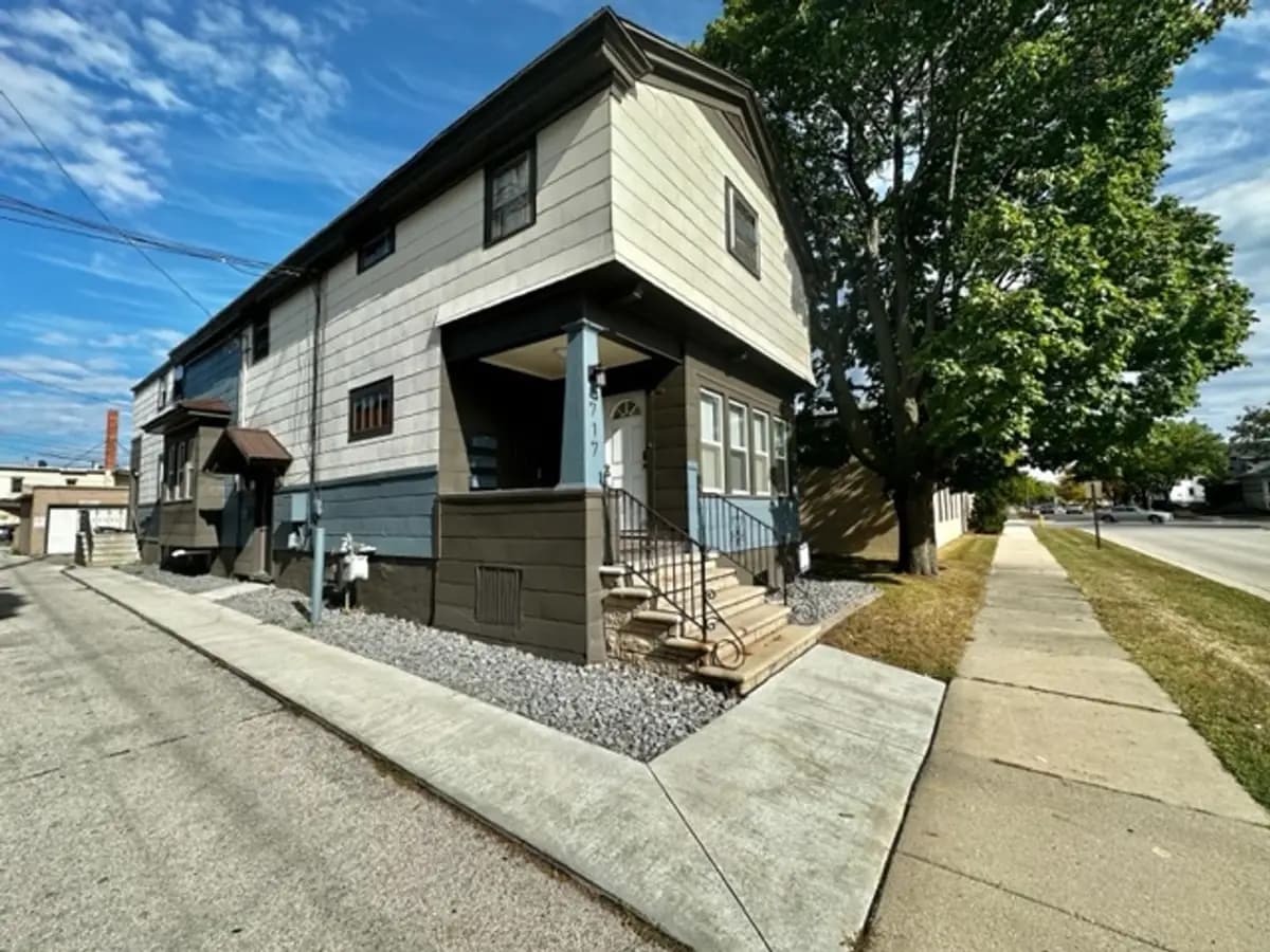 undefined apartments for rent - image - large (16).jpg