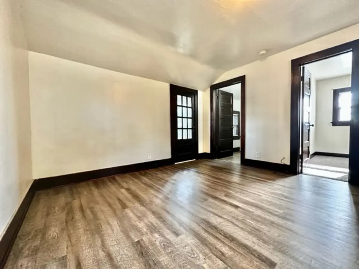 undefined apartments for rent - image - large (3).jpg - 3