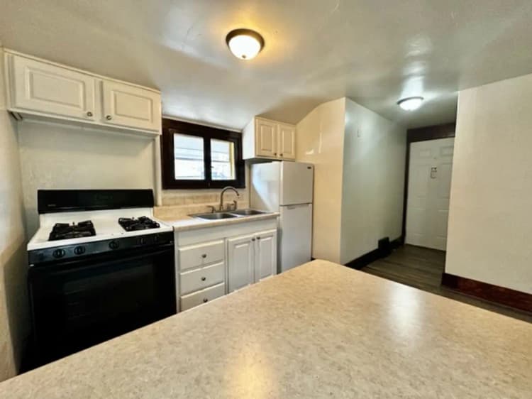 undefined apartments for rent - image - large (8).jpg