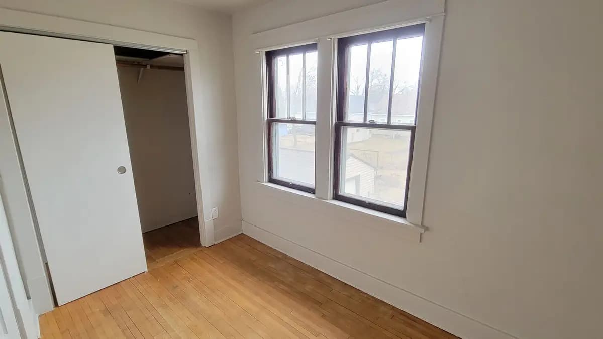 undefined apartments for rent - image - large (5).jpg - 0