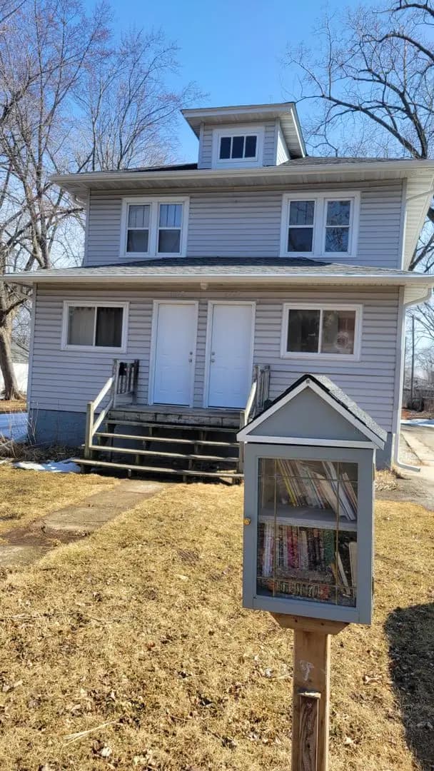 undefined apartments for rent - image - large.jpeg - 1