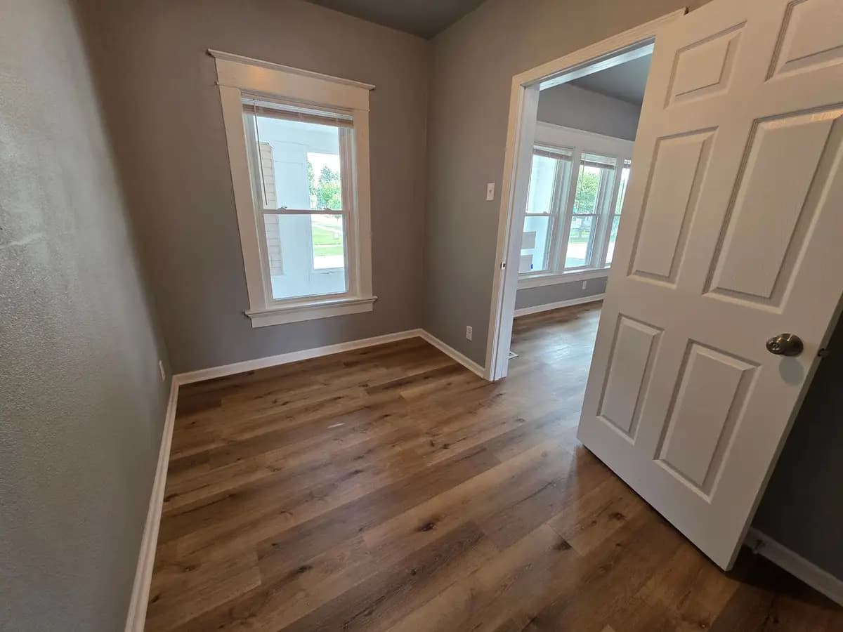 undefined apartments for rent - image - large (16).jpg - 2