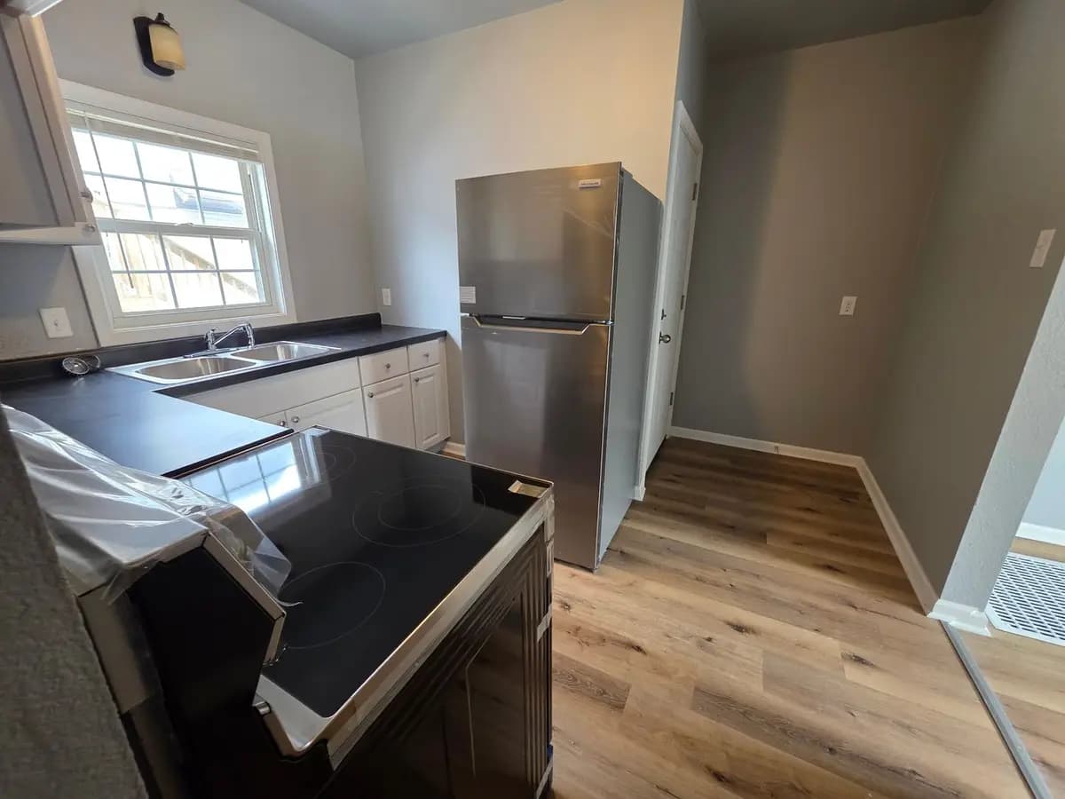 undefined apartments for rent - image - large (18).jpg - 0