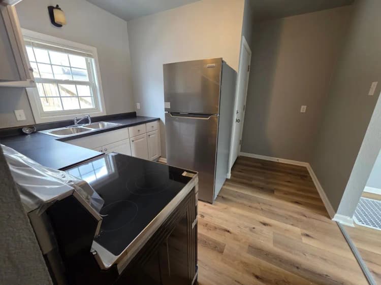 undefined apartments for rent - image - large (18).jpg