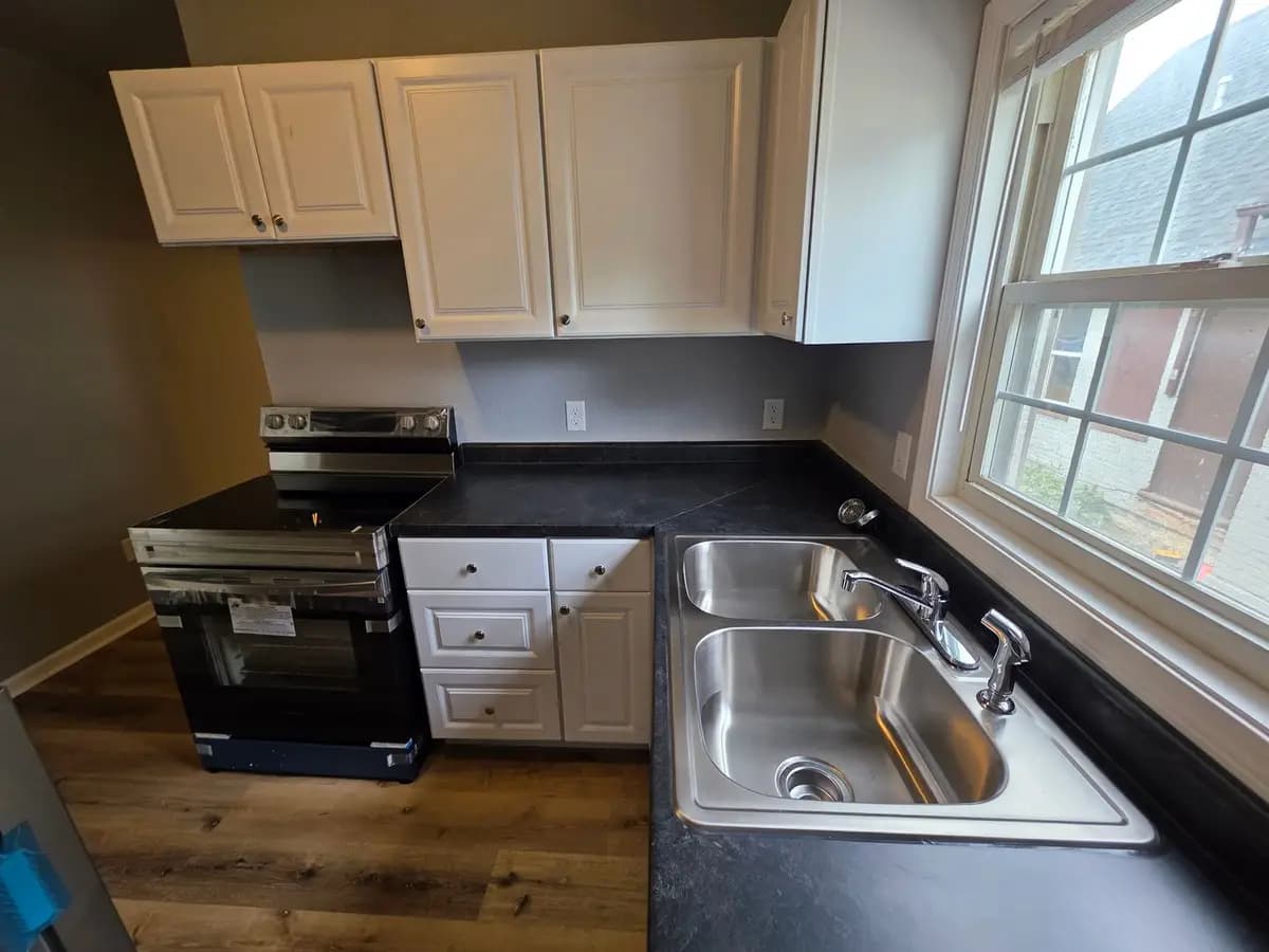 undefined apartments for rent - image - large (19).jpg - 1